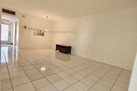 Copropriété à vendre à Lauderhill, Floride: 1 chambre, 63.17 m2 № 2087794 - photo 7