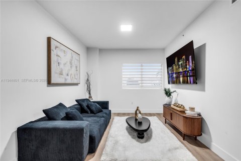 Apartment in Miami, Florida 2 bedrooms № 2001395 - photo 7