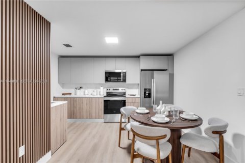 Apartment in Miami, Florida 2 bedrooms № 2001395 - photo 4