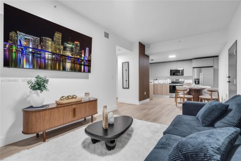 Apartment in Miami, Florida 2 bedrooms № 2001395 - photo 12