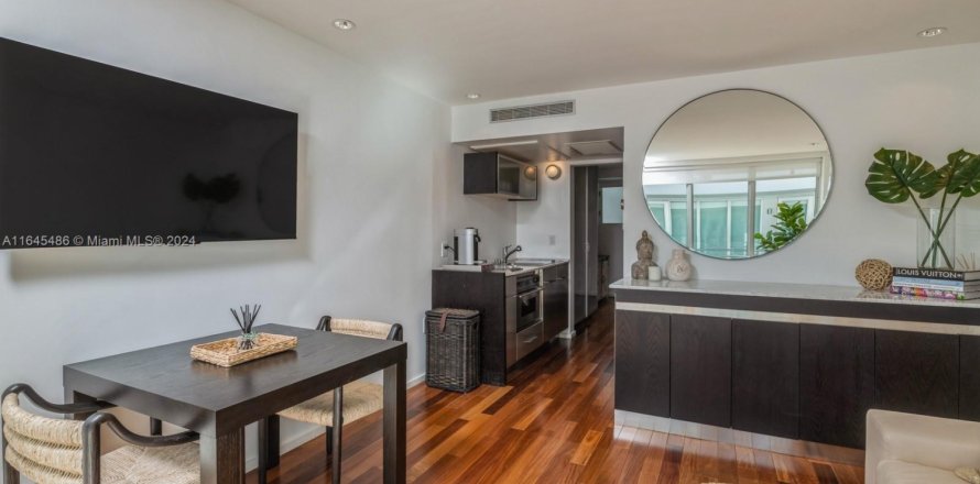 Condo à Miami Beach, Floride, 1 chambre № 1940328