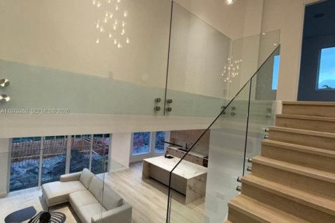 House in Hollywood, Florida 5 bedrooms, 343.55 sq.m. № 1981452 - photo 23