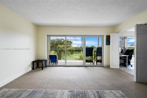 Copropriété à vendre à Pompano Beach, Floride: 3 chambres, 129.13 m2 № 1942823 - photo 16