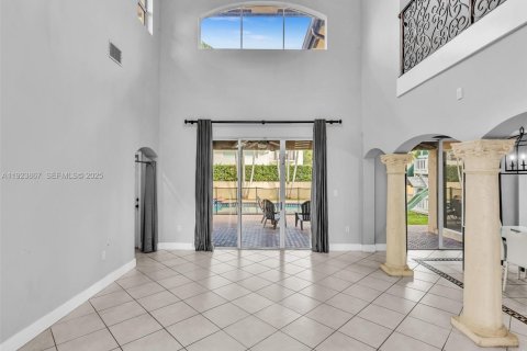 Casa en venta en Miami Lakes, Florida, 5 dormitorios, 268.39 m2 № 1983053 - foto 7
