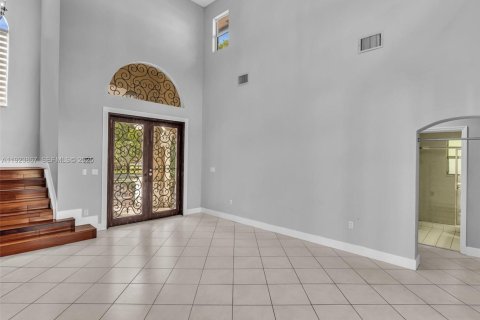 Casa en venta en Miami Lakes, Florida, 5 dormitorios, 268.39 m2 № 1983053 - foto 13