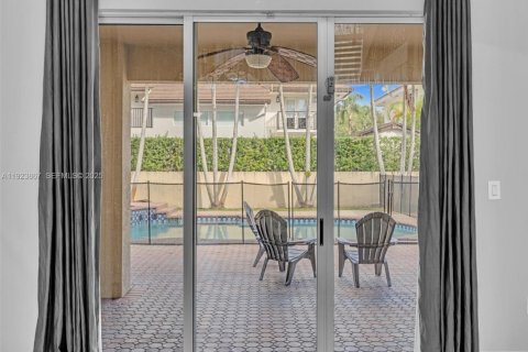 Casa en venta en Miami Lakes, Florida, 5 dormitorios, 268.39 m2 № 1983053 - foto 11