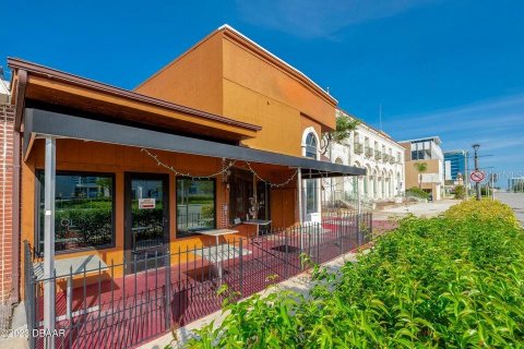 Commercial property in Daytona Beach, Florida 158.4 sq.m. № 1825299 - photo 4