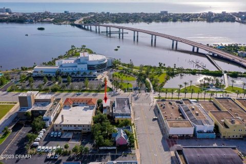 Commercial property in Daytona Beach, Florida 158.4 sq.m. № 1825299 - photo 11