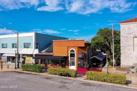 Commercial property in Daytona Beach, Florida 158.4 sq.m. № 1825299 - photo 1
