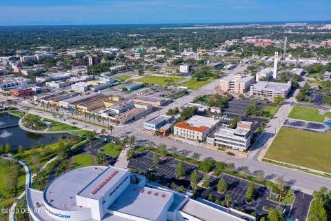 Commercial property in Daytona Beach, Florida 158.4 sq.m. № 1825299 - photo 14