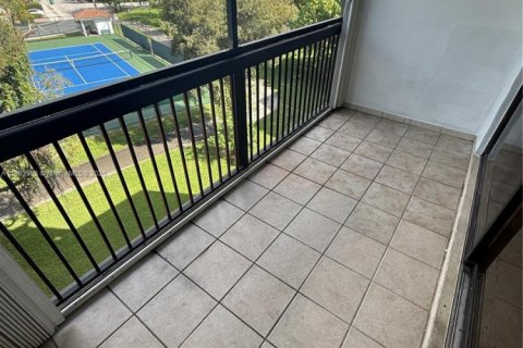 Снять в аренду квартиру в Майами, Флорида 2 спальни, 92.9м2, № 1954842 - фото 23