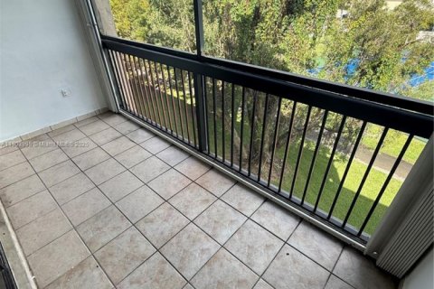 Снять в аренду квартиру в Майами, Флорида 2 спальни, 92.9м2, № 1954842 - фото 24