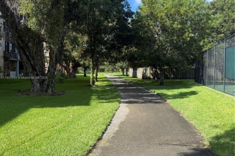 Снять в аренду квартиру в Майами, Флорида 2 спальни, 92.9м2, № 1954842 - фото 8