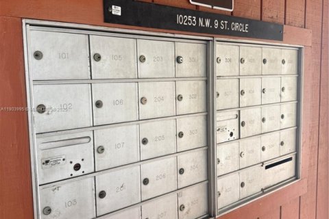 Снять в аренду квартиру в Майами, Флорида 2 спальни, 92.9м2, № 1954842 - фото 12