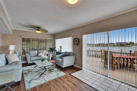 Casa en venta en Sun City Center, Florida, 2 dormitorios, 234.86 m2 № 1569703 - foto 3
