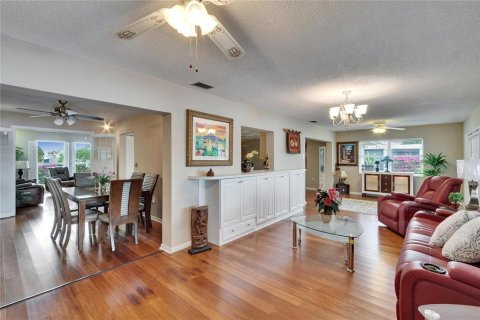 Casa en venta en Sun City Center, Florida, 2 dormitorios, 234.86 m2 № 1569703 - foto 28