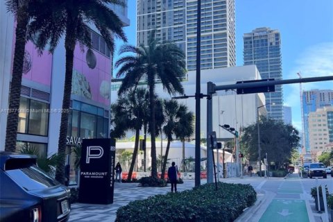 Condo in Miami, Florida  № 1895971 - photo 16