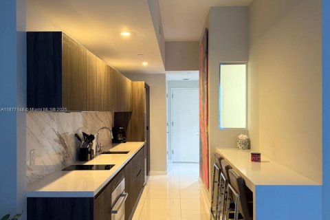 Condo in Miami, Florida  № 1895971 - photo 25