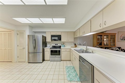 Casa en venta en Sarasota, Florida, 2 dormitorios, 159.79 m2 № 2383449 - foto 14