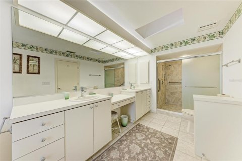 Casa en venta en Sarasota, Florida, 2 dormitorios, 159.79 m2 № 2383449 - foto 27