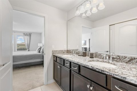 Townhouse in Kissimmee, Florida 5 bedrooms, 210.24 sq.m. № 2097842 - photo 17