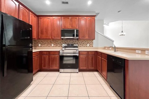 Townhouse in Orlando, Florida 3 bedrooms, 190.82 sq.m. № 2148104 - photo 9