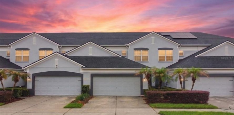 Townhouse in Orlando, Florida 3 bedrooms, 190.82 sq.m. № 2148104