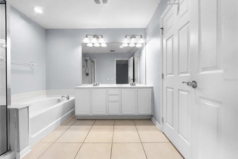Townhouse in Orlando, Florida 3 bedrooms, 190.82 sq.m. № 2148104 - photo 22
