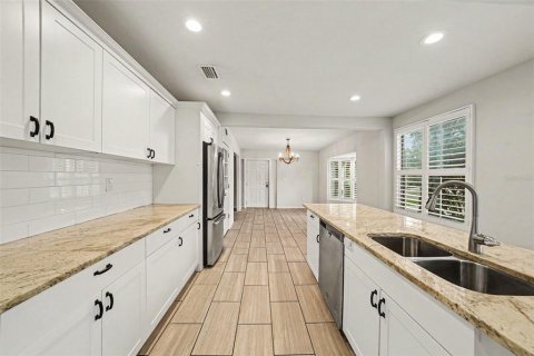 Купить виллу или дом в Тампа, Флорида 3 комнаты, 173.54м2, № 2113619 - фото 15