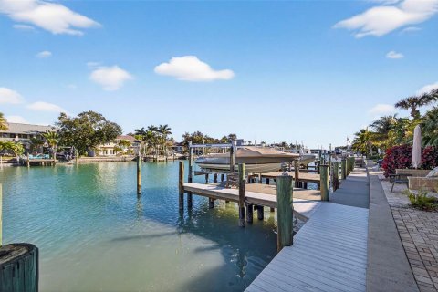Adosado en venta en Tierra Verde, Florida, 3 dormitorios, 169.08 m2 № 2151414 - foto 2
