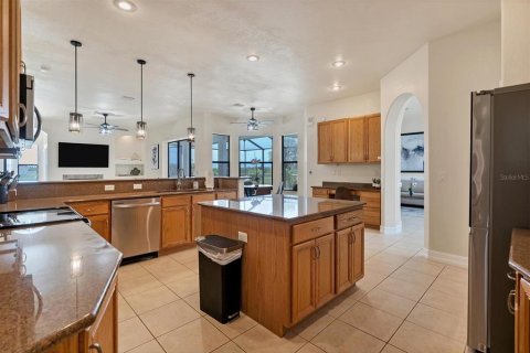 House in Punta Gorda, Florida 4 bedrooms, 229 sq.m. № 2298932 - photo 10