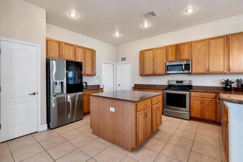 House in Punta Gorda, Florida 4 bedrooms, 229 sq.m. № 2298932 - photo 9