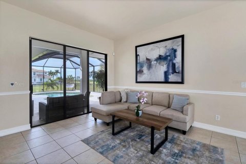House in Punta Gorda, Florida 4 bedrooms, 229 sq.m. № 2298932 - photo 6