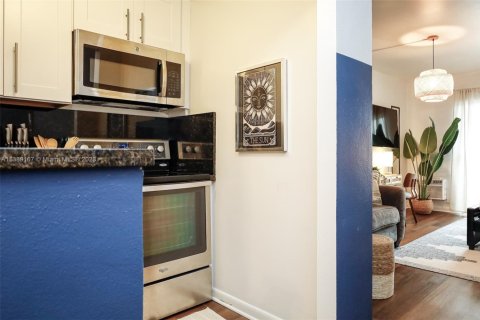 Condominio en alquiler en North Bay Village, Florida, 41.25 m2 № 1979752 - foto 10