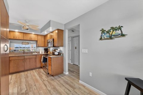 Condo in Bradenton, Florida, 2 bedrooms  № 2214460 - photo 17