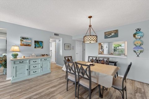 Condo in Bradenton, Florida, 2 bedrooms  № 2214460 - photo 30
