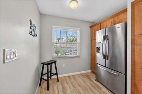 Condo in Bradenton, Florida, 2 bedrooms  № 2214460 - photo 16