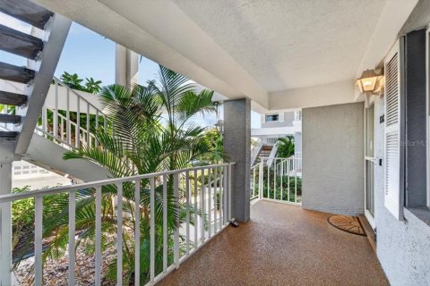 Condo in Bradenton, Florida, 2 bedrooms  № 2214460 - photo 14