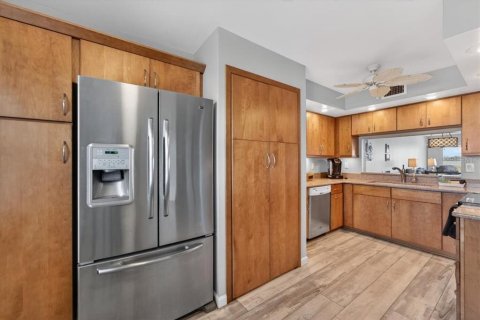 Condo in Bradenton, Florida, 2 bedrooms  № 2214460 - photo 18