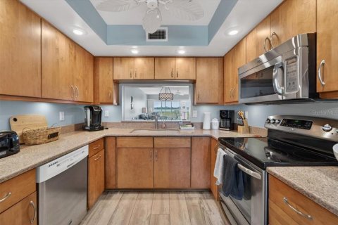 Condo in Bradenton, Florida, 2 bedrooms  № 2214460 - photo 19