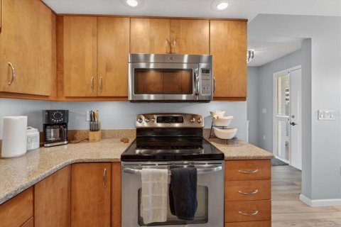 Condo in Bradenton, Florida, 2 bedrooms  № 2214460 - photo 23