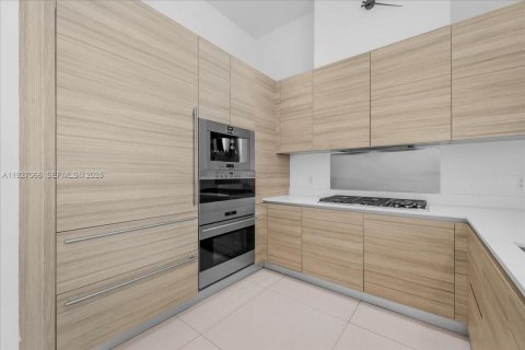 Condominio en venta en Aventura, Florida, 2 dormitorios, 130.06 m2 № 1986184 - foto 5