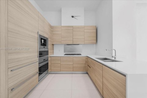 Condominio en venta en Aventura, Florida, 2 dormitorios, 130.06 m2 № 1986184 - foto 3