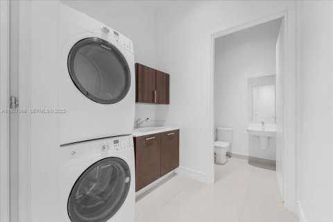 Condominio en venta en Aventura, Florida, 2 dormitorios, 130.06 m2 № 1986184 - foto 16