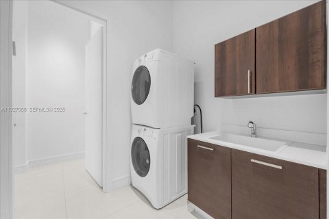 Condominio en venta en Aventura, Florida, 2 dormitorios, 130.06 m2 № 1986184 - foto 18