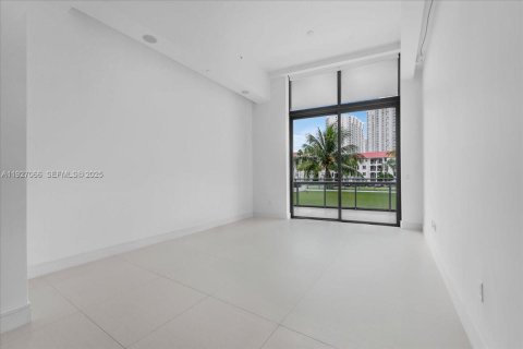 Condominio en venta en Aventura, Florida, 2 dormitorios, 130.06 m2 № 1986184 - foto 11