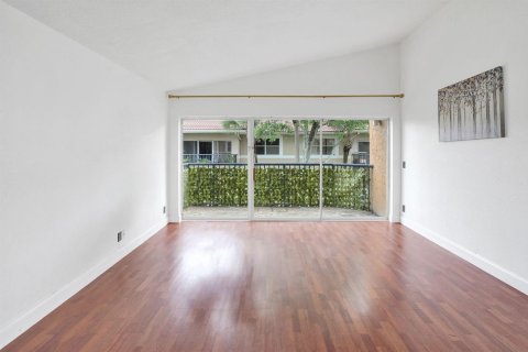 Copropriété à louer à Coral Springs, Floride: 3 chambres, 108.32 m2 № 2386997 - photo 5