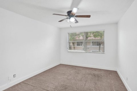 Copropriété à louer à Coral Springs, Floride: 3 chambres, 108.32 m2 № 2386997 - photo 14