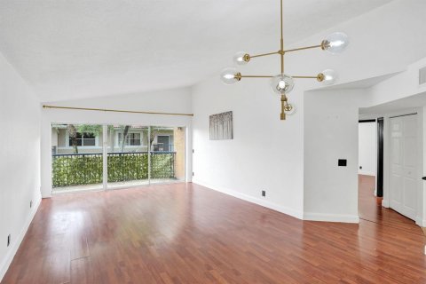 Condo à Coral Springs, Floride, 3 chambres  № 2386997