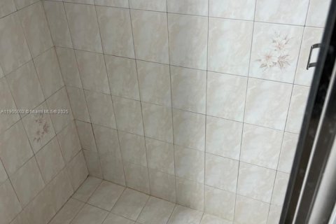 Снять в аренду кондоминиум в Санни-Айлс-Бич, Флорида 1 спальня, 210.42м2, № 1956799 - фото 11